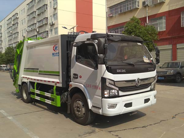 程力威牌CLW5120ZYS6壓縮式垃圾車(chē)