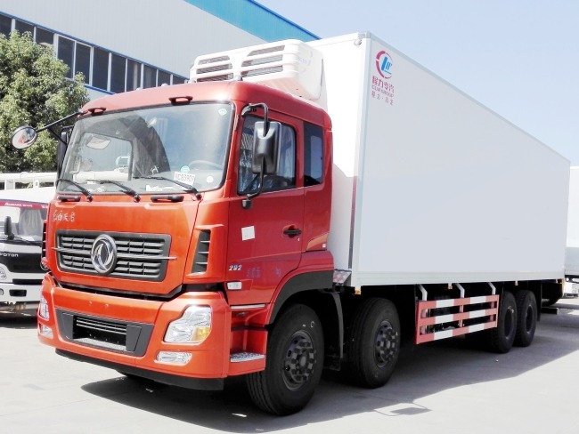 東風(fēng)天龍前四后八9.6米冷藏車(chē)
