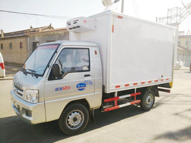 福田馭菱國(guó)五2.6米冷藏車(chē)