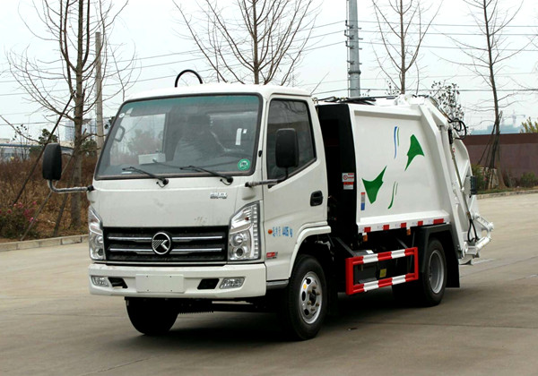 凱馬4方藍(lán)牌壓縮式垃圾車(chē)
