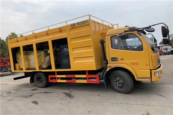 可上藍牌的東風污水處理車固液分離車，新型實用車型效果事半功倍