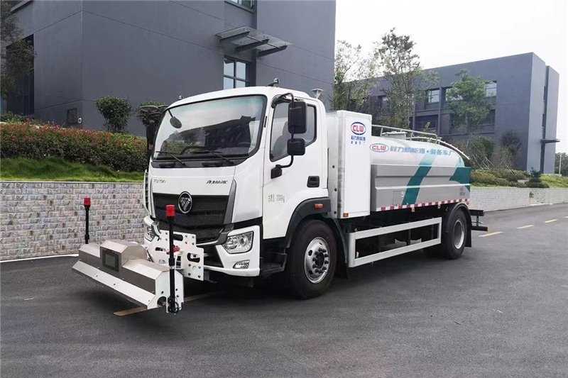 每天一款財富車型推薦：純電動福田路面清洗車由機械、液壓、電控三部分合為一體的專用沖洗作業(yè)車