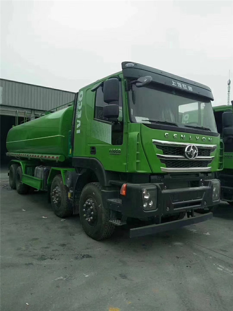 東風(fēng)柳汽國六清洗吸污車罐內(nèi)設(shè)有防浪隔板，有效減輕罐體晃動