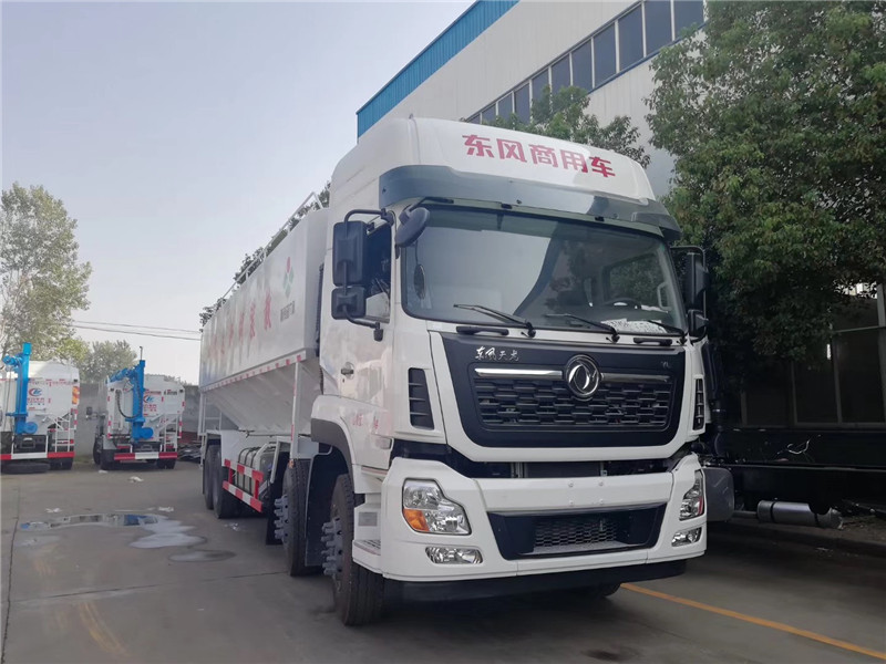 東風(fēng)柳汽小三軸散裝飼料運輸車前機械后氣囊駕駛室懸置