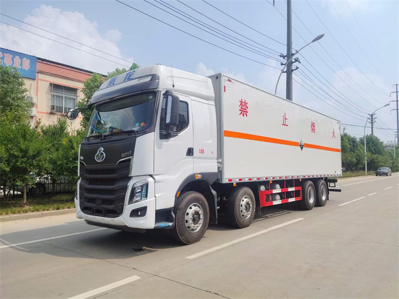 東風(fēng)柳汽H7危險(xiǎn)品廂式運(yùn)輸車