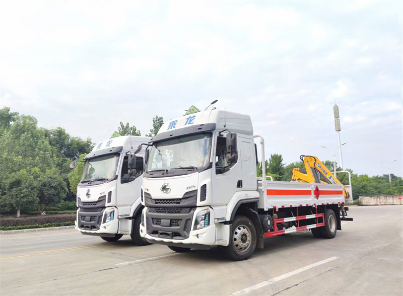 東風(fēng)柳汽危險(xiǎn)品氣瓶運(yùn)輸車