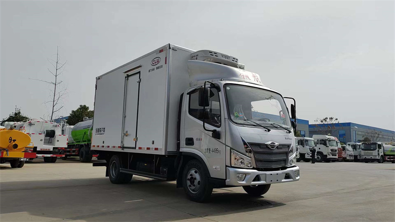 福田領(lǐng)航豬肉冷藏運輸車