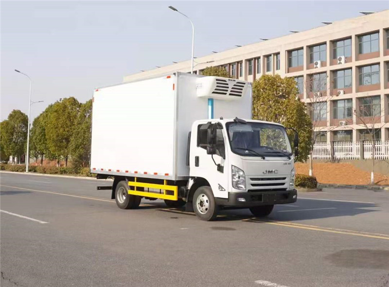 藍(lán)牌江鈴凱運寬體冷藏車