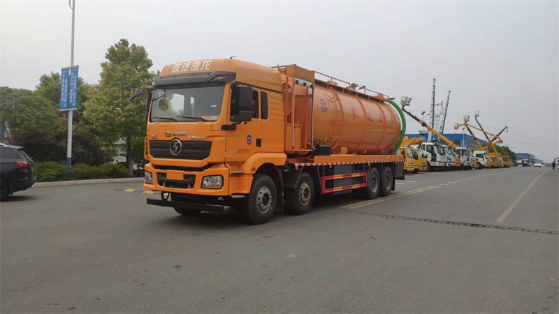 國(guó)六陜汽德龍33方清洗吸污車(chē)