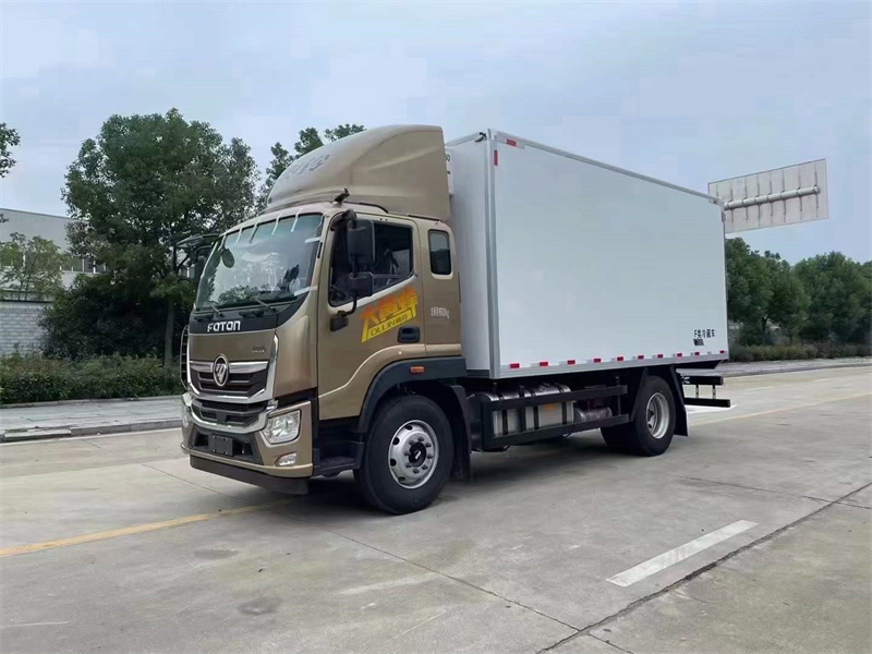 ?國(guó)六福田奧鈴大黃蜂6.6米冷藏車(chē)